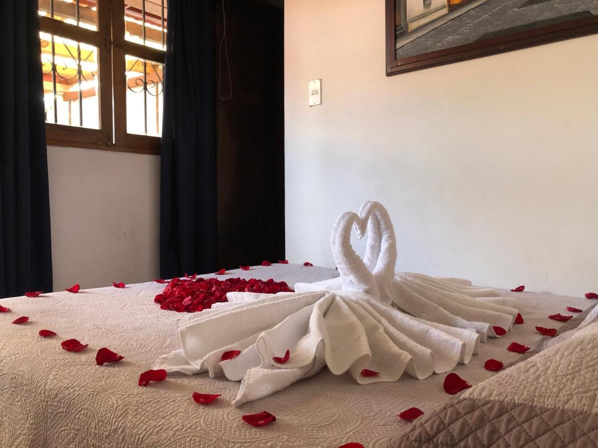 Dionisio Inn Antigua Eksteriør bilde