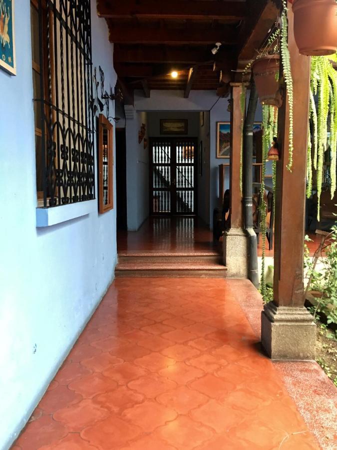 Dionisio Inn Antigua Eksteriør bilde