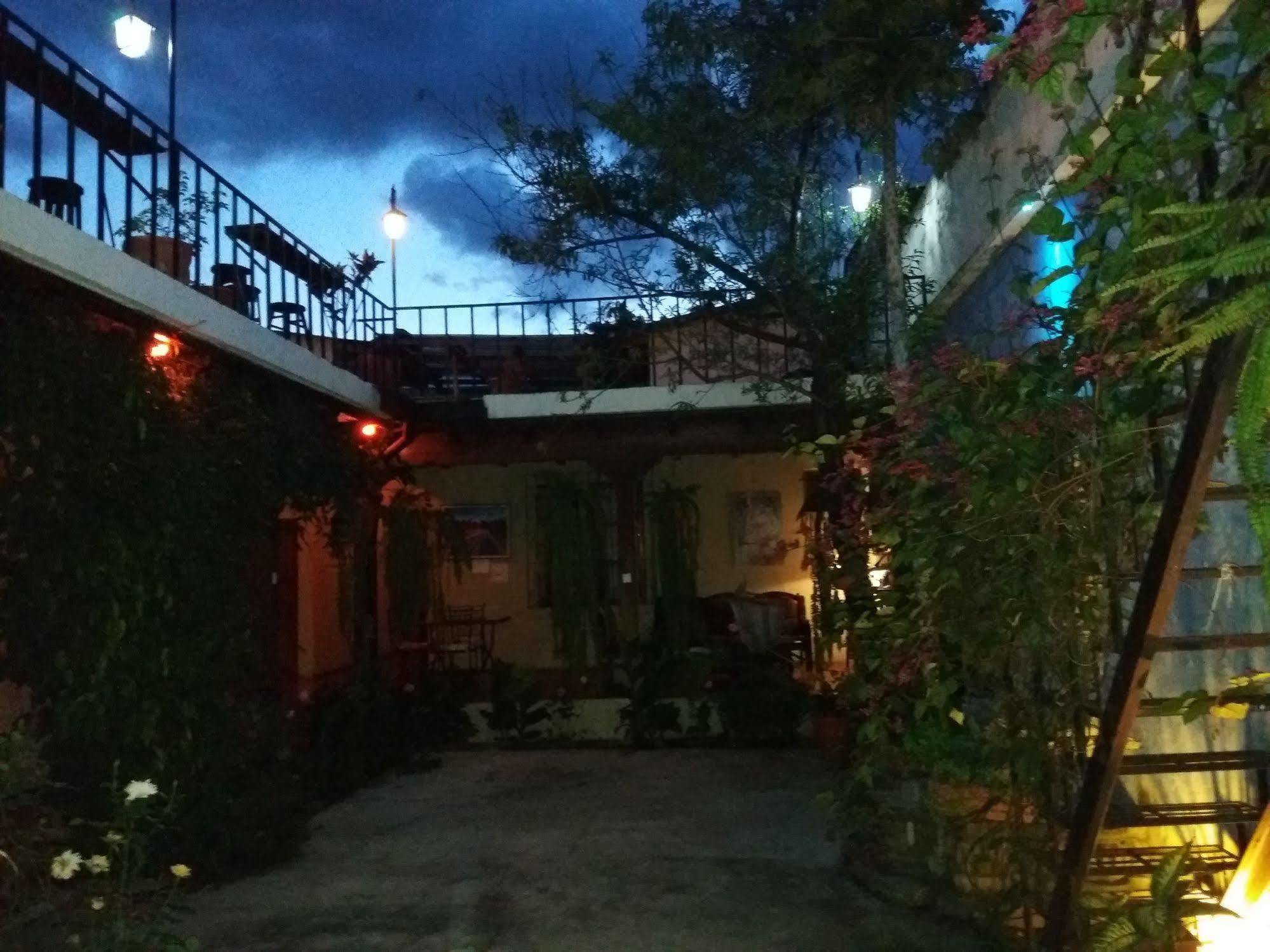 Dionisio Inn Antigua Eksteriør bilde