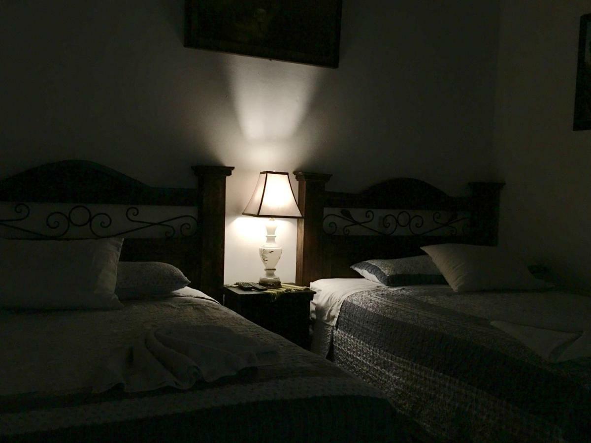 Dionisio Inn Antigua Eksteriør bilde